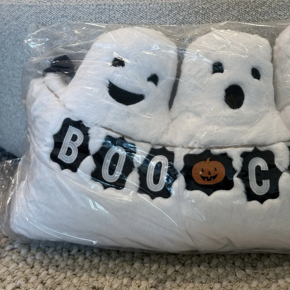 Martha Stewart Ghost Pillow Halloween Boo Crew 30